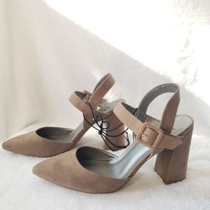 BRAND NEW Worthington Tan/Beige/Nude Faux Suede Heels size 8.5